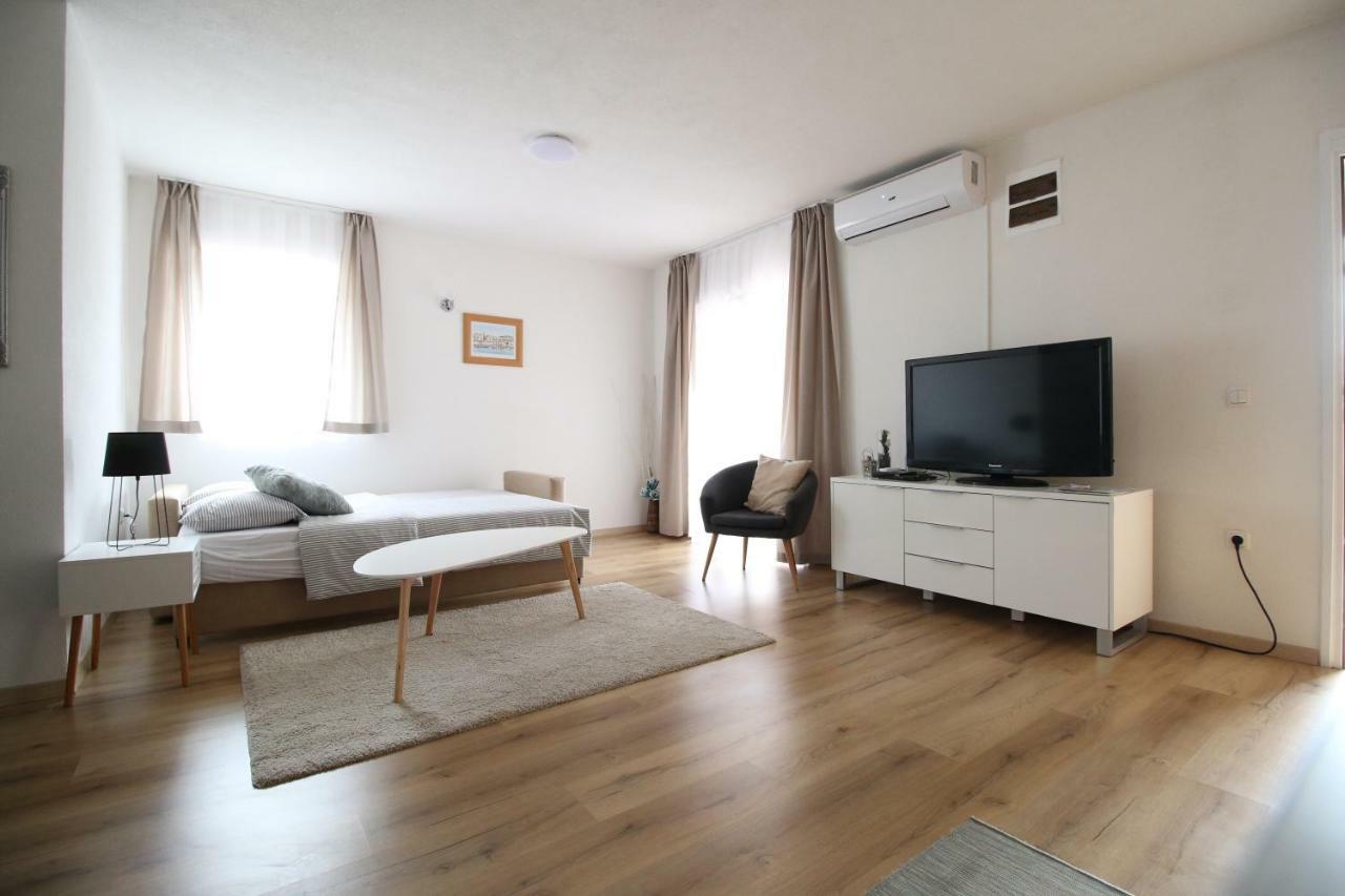 By Zec Apartamento